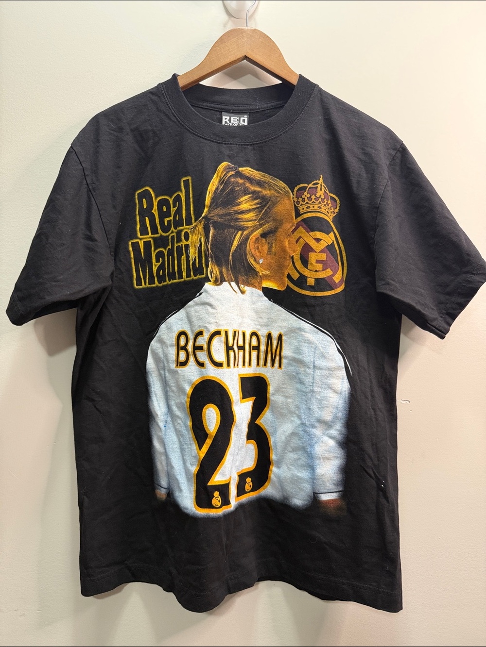 Y2K REO Black Real Madrid David Beckham 23 Graphic Tee Size Large 28x22 New Cond